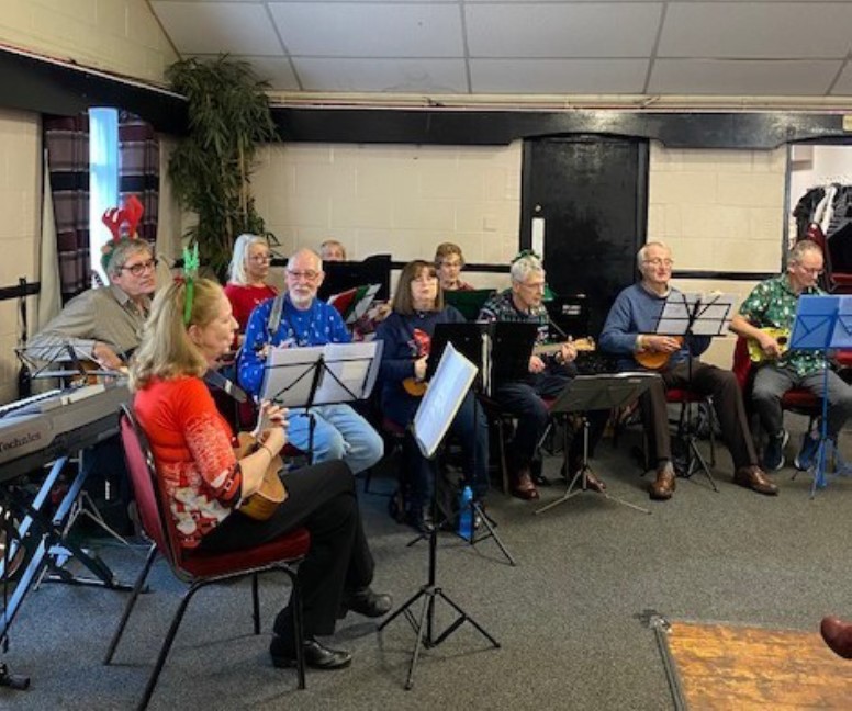 Ukelele group performing