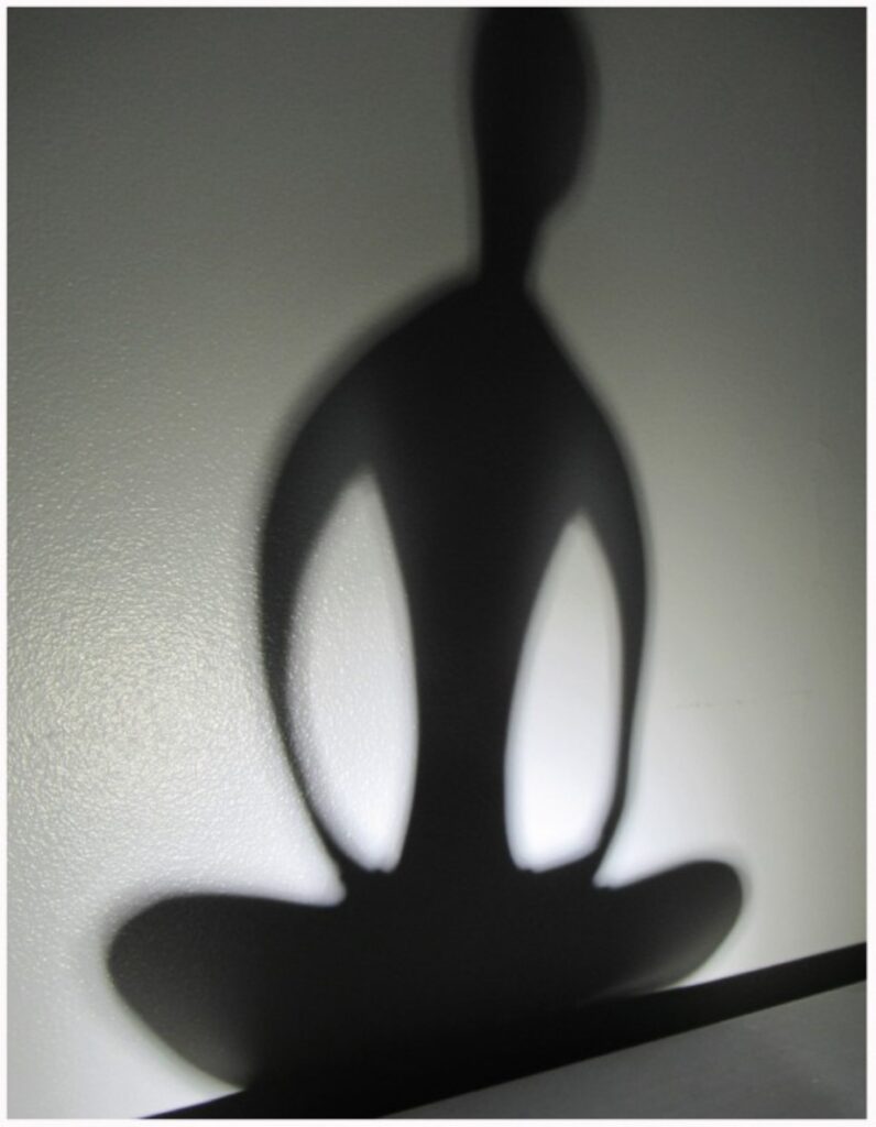 Photo of a statue silhouhette